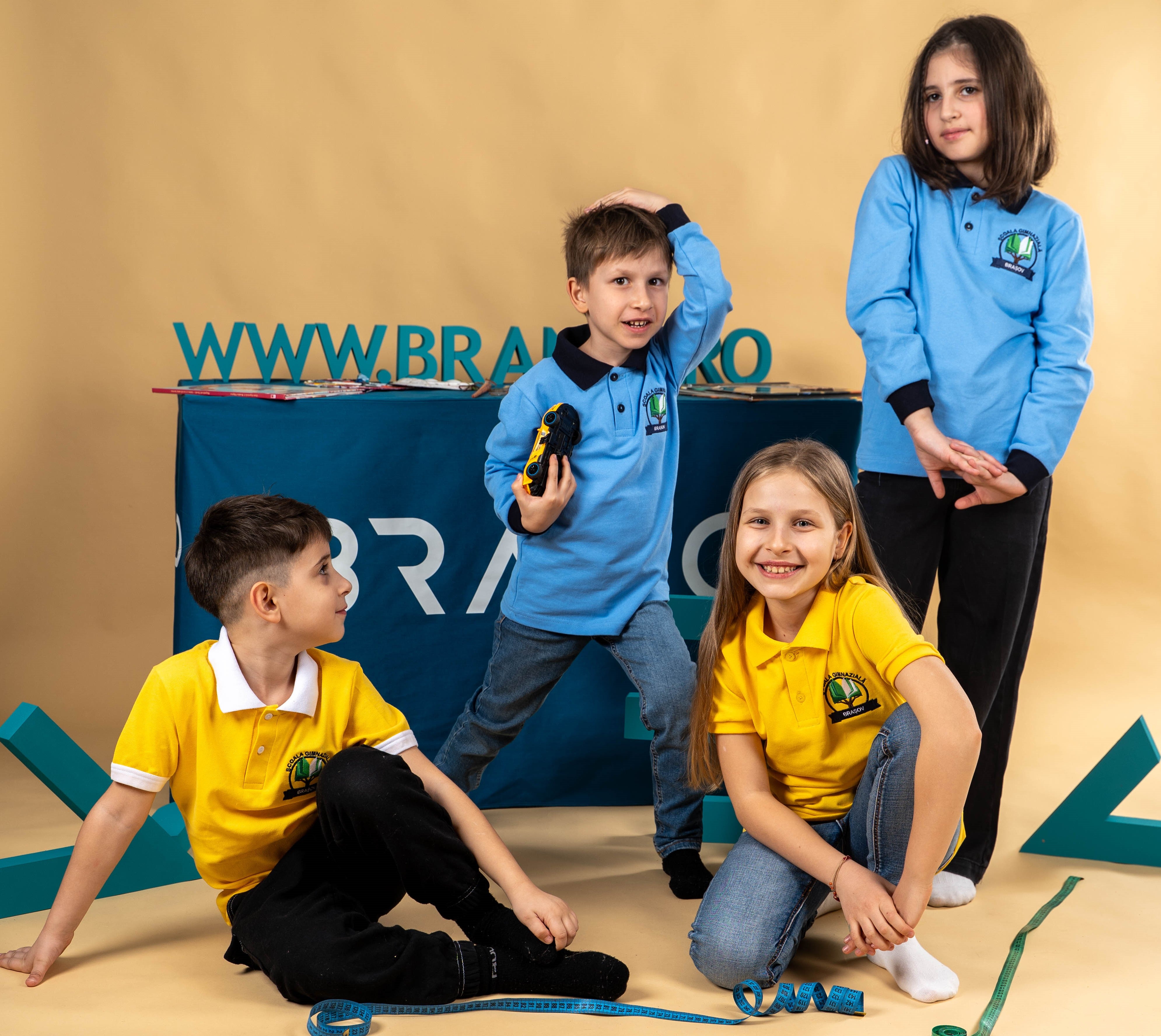 Tricouri polo pentru copii cu personalizare prin broderie