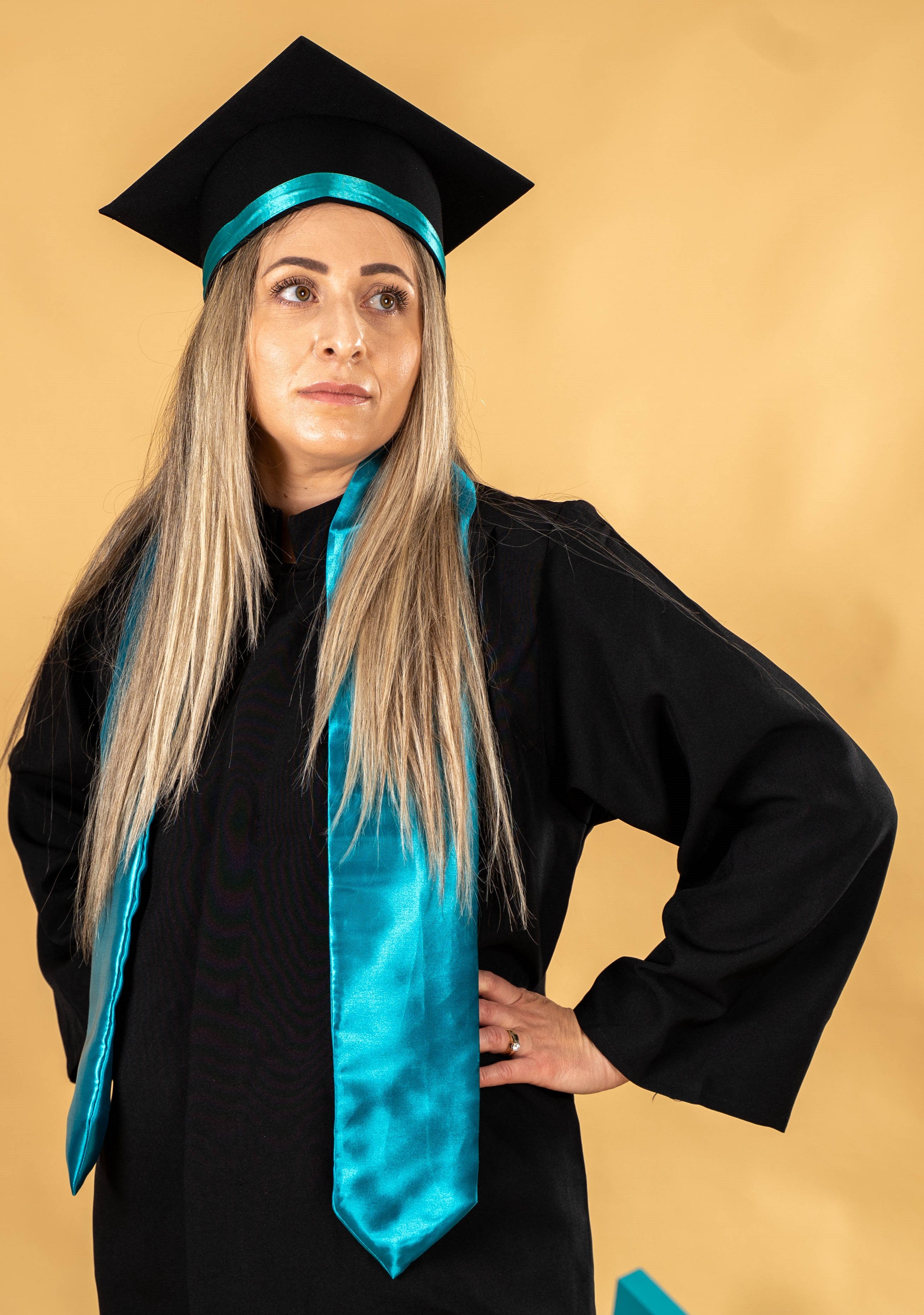 Set de absolvire – robă, eșarfă și tocă Turcoaz- B44