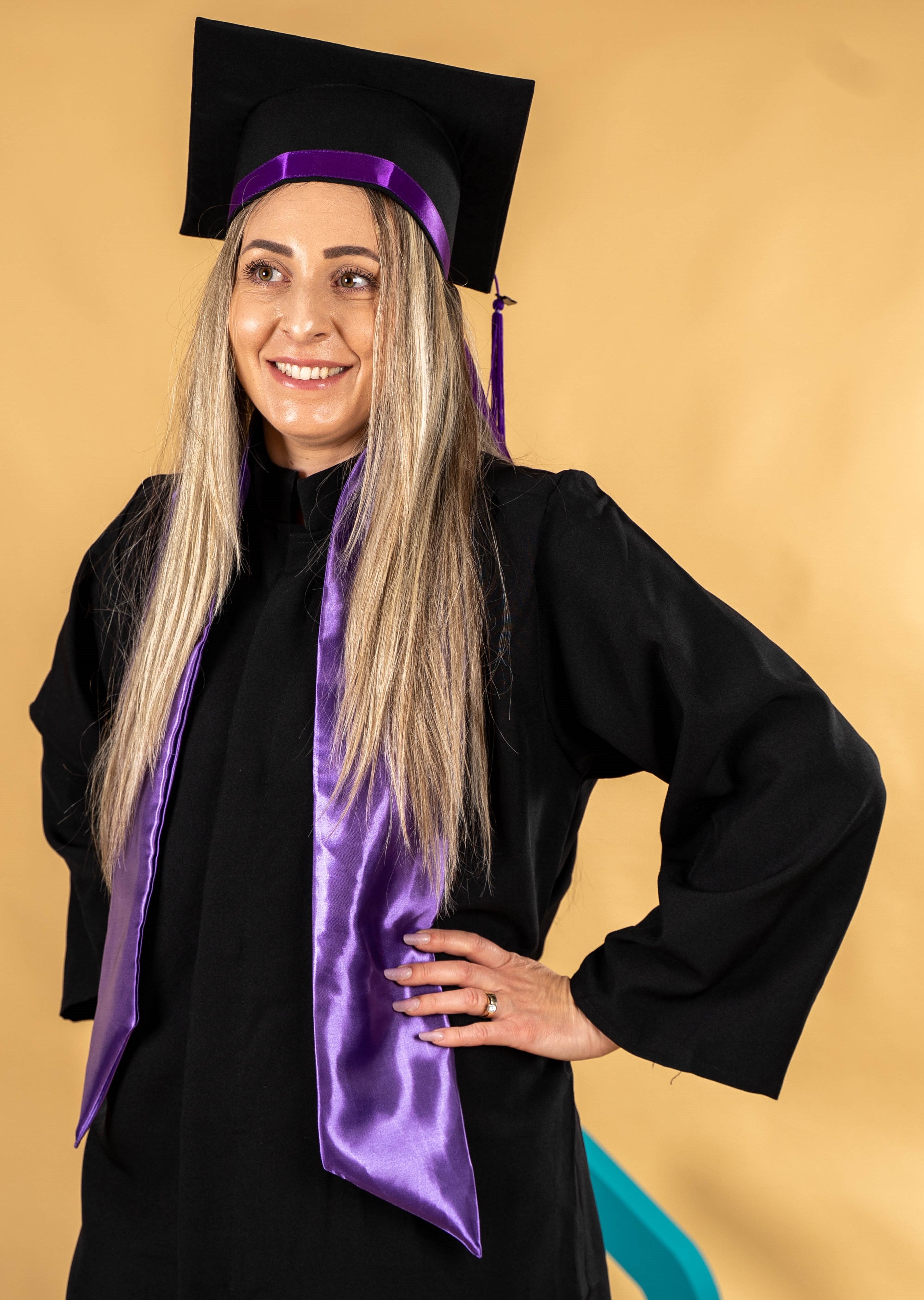 Set de absolvire – robă, eșarfă și tocă Mov - B46