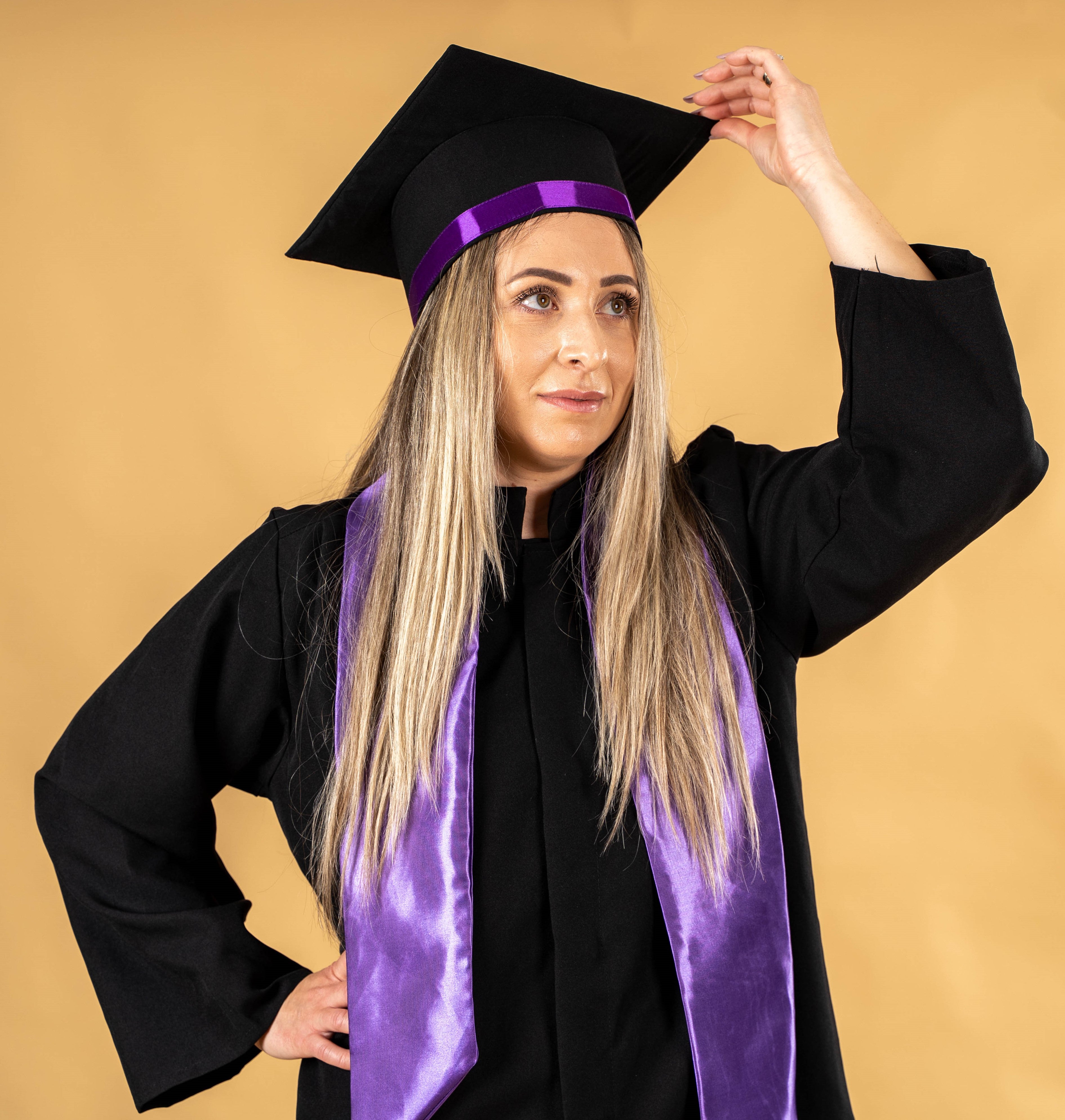 Set de absolvire – robă, eșarfă și tocă Mov - B46