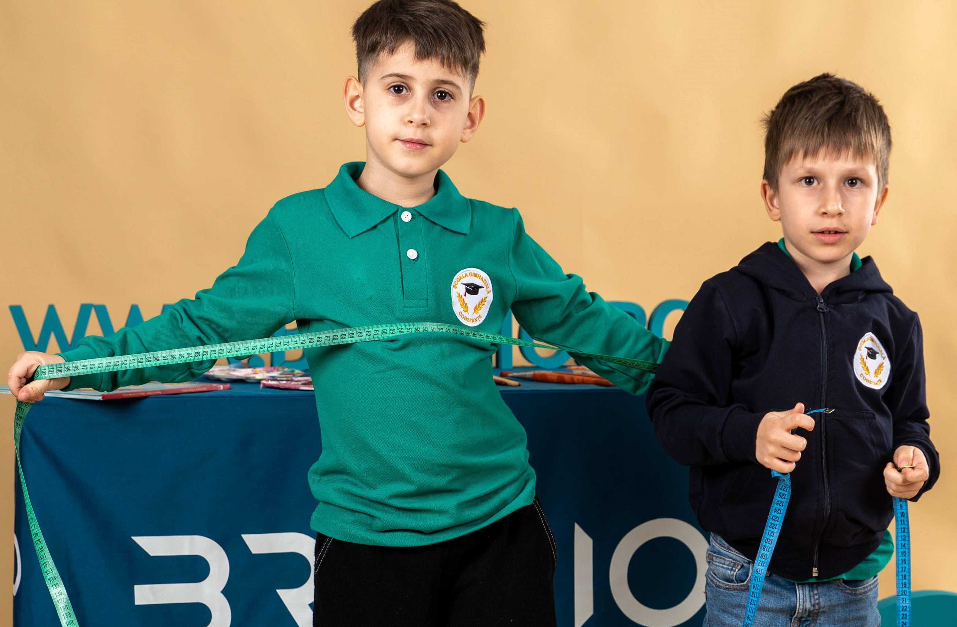 Uniformă școlară pentru copii - BR24