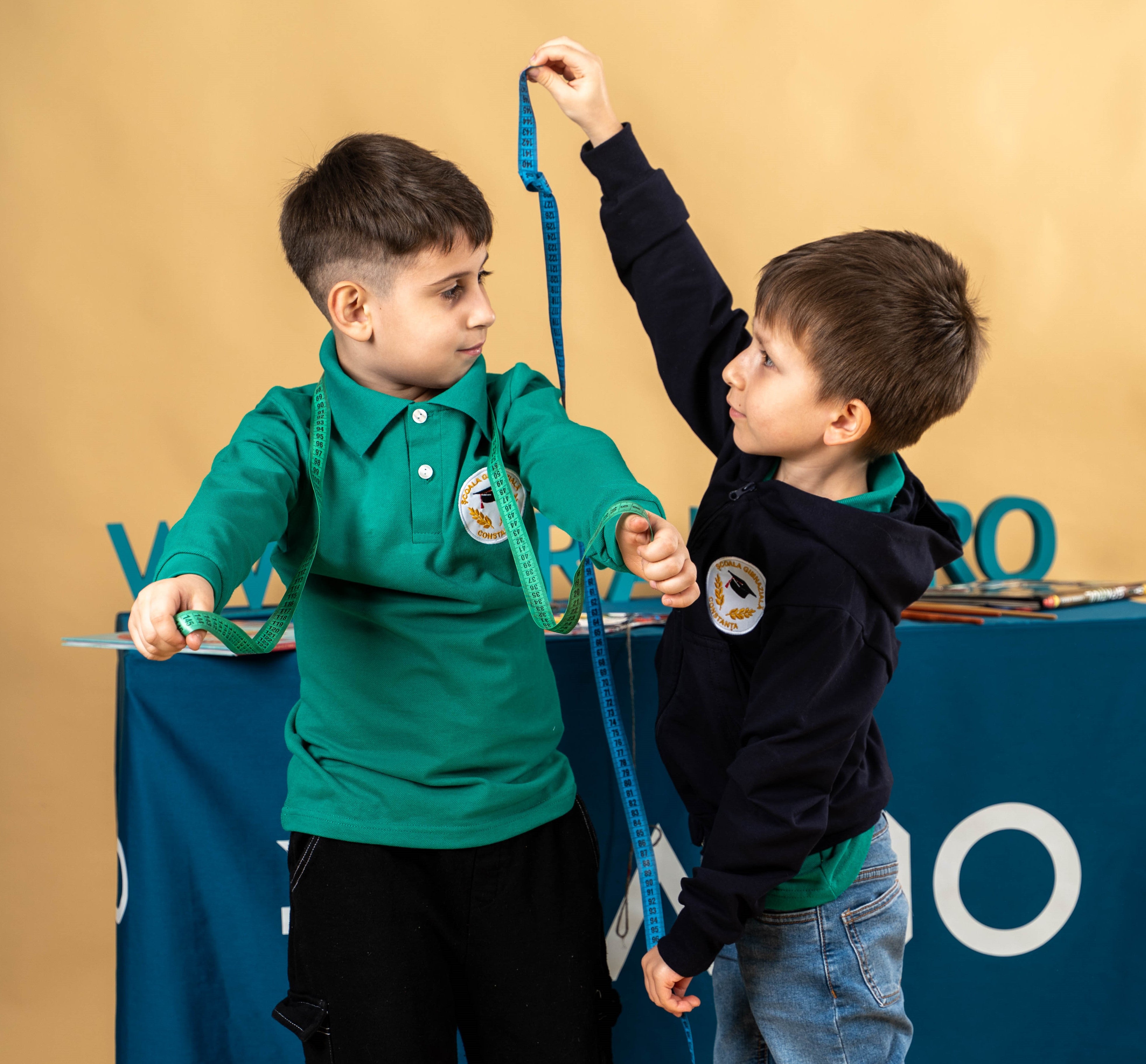 Uniformă școlară pentru copii - BR24