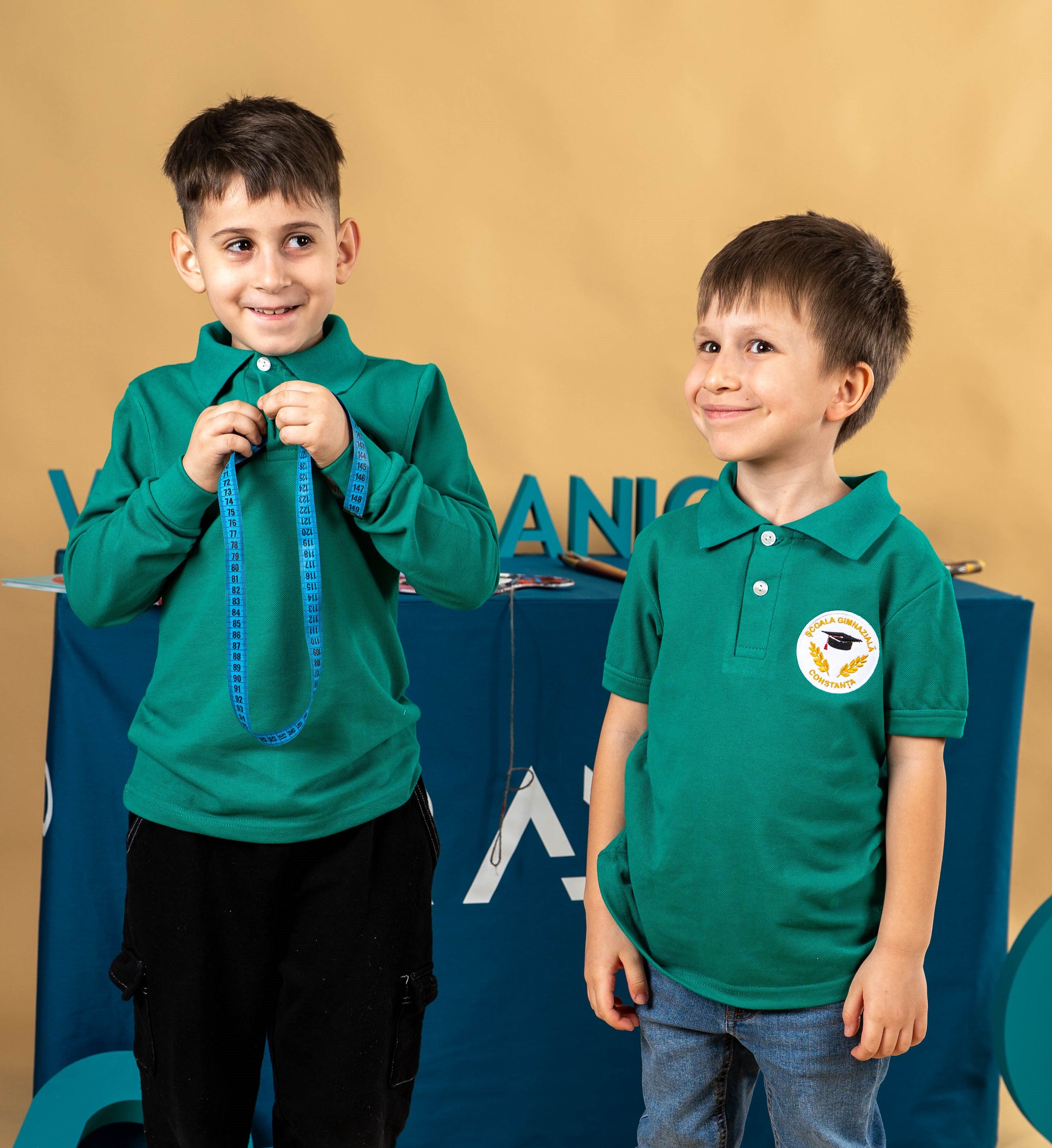 Uniformă școlară pentru copii - BR24