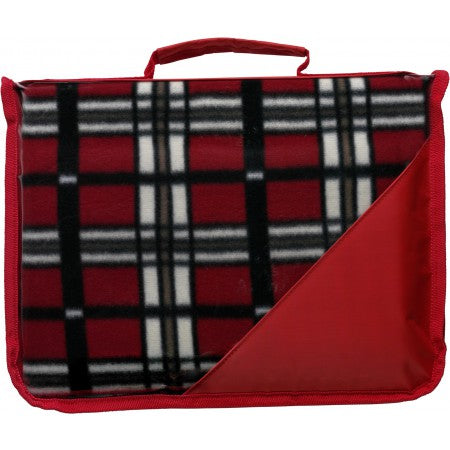 Fleece blanket in pouch, red