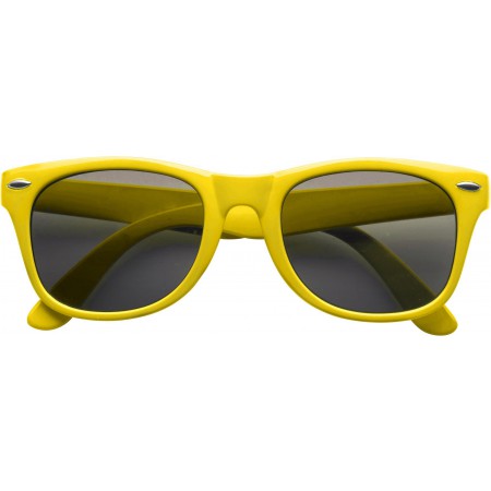 Classic fashion sunglasses, yellow